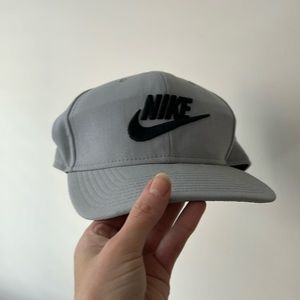 NIKE HAT
